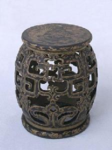 黑漆描金龍鳳紋繡墩 黑漆描金龍鳳紋繡墩