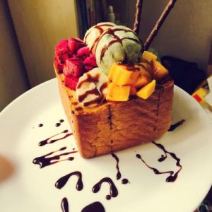 冰激凌蜂蜜厚多士 冰激凌蜂蜜厚多士