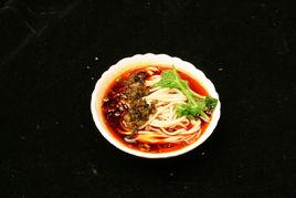 紅湯麵條 紅湯麵條