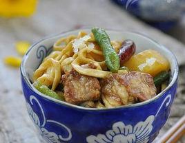 土豆豆角燜面 土豆豆角燜面
