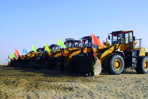 推沙機械蓄勢待發