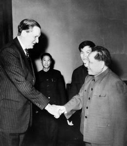 1979年3月港督麥理浩訪問北京並與鄧小平會面