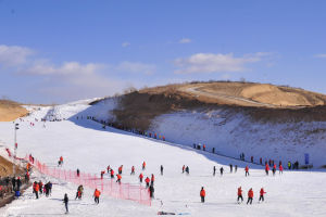 赤峰道谷南山滑雪場 赤峰道谷南山滑雪場