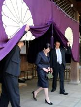 高市早苗參拜靖國神社