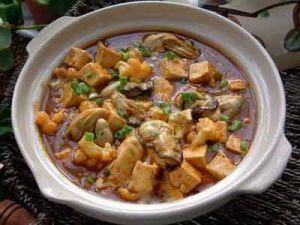 牡蠣豆腐煲飯 牡蠣豆腐煲飯