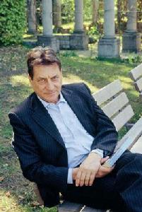 克勞迪奧·馬格利斯 克勞迪奧·馬格利斯