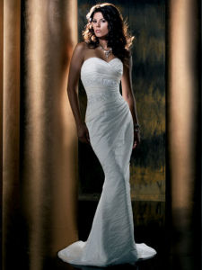 三角婚紗-皇家婚紗禮服館