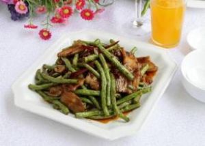 五花肉香燉豆角 五花肉香燉豆角