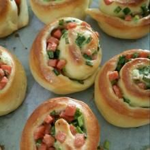 香蔥火腿卷 香蔥火腿卷