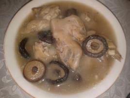 豬腳香菇湯 豬腳香菇湯