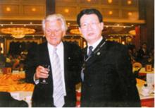 劉建吉先生和澳大利亞前總理霍克