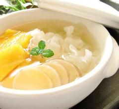 淮山銀耳燉雞腿 淮山銀耳燉雞腿