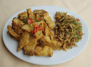 雞茸魚骨 雞茸魚骨