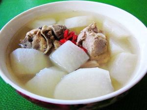 揚花蘿蔔豬骨湯 揚花蘿蔔豬骨湯