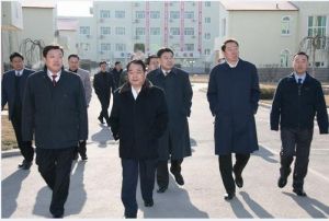 2006年12月17日中國國電領導視察國電東北電力有限公司（前左二中國國電集團公司黨組書記、總經理周大兵，右二中國國電集團公司黨組成員、副總經理朱永芃，前左一國電東北力電有限公司黨組書記、總經理米樹華）