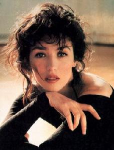 伊莎貝爾·阿佳妮 伊莎貝爾·阿佳妮