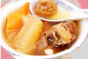 杏仁紅蘿蔔菜乾湯 杏仁紅蘿蔔菜乾湯