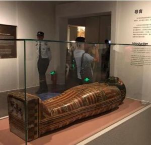 佘盆梅海特內棺 