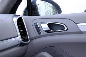 空調出風口及內門把手的設計與整體的內飾設計融為一體