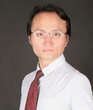 獨立經濟學家、財經評論員黃偉