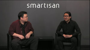 錘子科技CEO羅永浩和產品總監朱蕭木