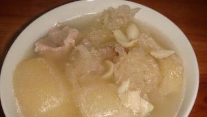 雪耳雪梨瘦肉湯 雪耳雪梨瘦肉湯