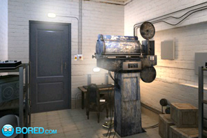 逃出電影放映室