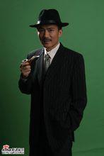 李強　飾　侯啟發