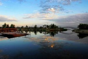 臥龍湖自然保護區 臥龍湖自然保護區