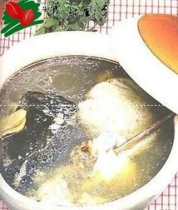 菊花葉鯇魚頭湯 菊花葉鯇魚頭湯