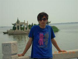 王東強[足球運動員]