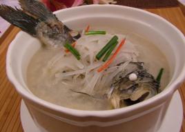鯉魚藥材湯 鯉魚藥材湯
