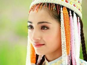 麥迪娜&middot;買買提