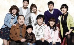 《三姐妹》海報