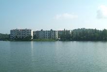 長嶺鎮黑石山中學，長嶺一中