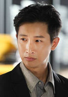 高明演員名：邱凱偉