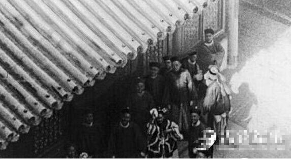 慈禧“點狀元” 為何看上倒數第一名,此人後來讓人“大跌眼鏡” 慈禧“點狀元” 為何看上倒數第一名,此人後來讓人“大跌眼鏡”