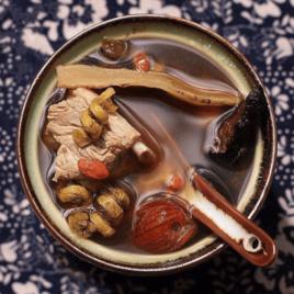 石斛花旗參燉烏雞 石斛花旗參燉烏雞