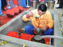 豐谷酒業萬噸生態麯酒基地建成釀第一滴原酒