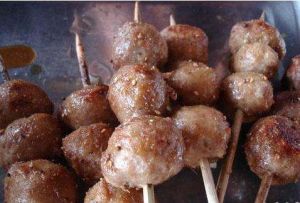 串烤雞肉丸子 串烤雞肉丸子