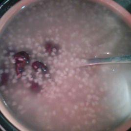 紅棗紅薯小米粥 紅棗紅薯小米粥