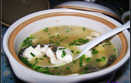 泥鰍豆腐湯