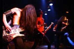 咒虐樂隊 咒虐樂隊