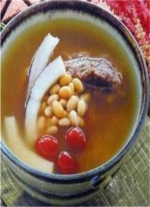 椰子黃豆無花果田雞湯