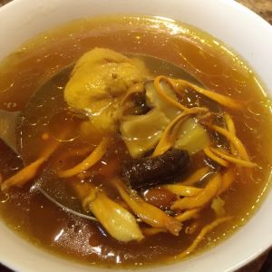 蟲草花雞湯