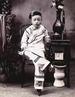 身體是一場革命:太平天國規定“女子纏足者,斬其足”! 身體是一場革命:太平天國規定“女子纏足者,斬其足”!