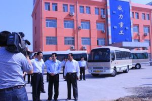 滕州市市長董沂峰現場指導山東威力重工二期工程