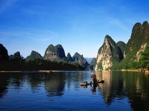 陽朔灕江鑽石水道竹筏漂流 陽朔灕江鑽石水道竹筏漂流