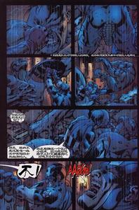 隊長與浩克埋身格鬥