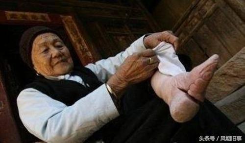 傳說中的三寸金蓮,令人心酸,更令人觸目驚心 傳說中的三寸金蓮,令人心酸,更令人觸目驚心